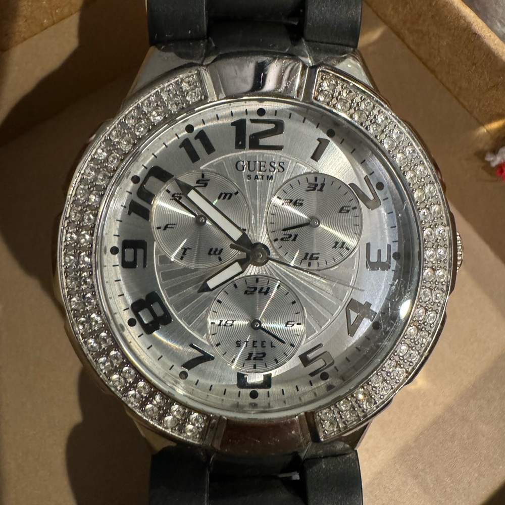 | Guess Watch ⌚️ |